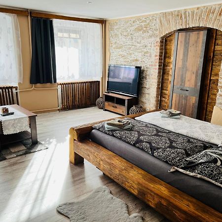 Apartman Houmr Яхимов Экстерьер фото