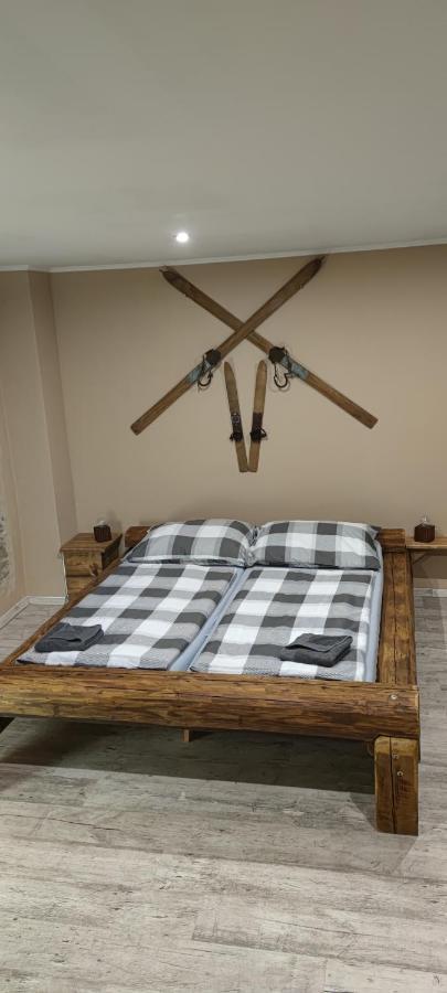 Apartman Houmr Яхимов Экстерьер фото